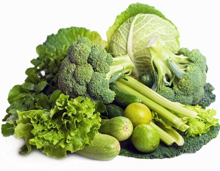 Rau xanh: Vitamin K là một thành phần cần thiết giúp cho xương được chắc khỏe. Ăn rau xanh thường xuyên sẽ giúp bổ sung lượng vitamin K giúp xương phát triển.