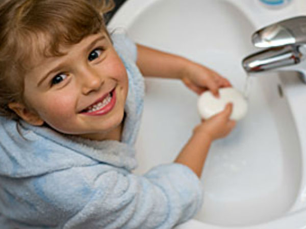 Rửa tay sạch và giữ cho đôi tay luôn sạch sẽ giúp làm giảm nguy cơ mắc nhiều bệnh tật.