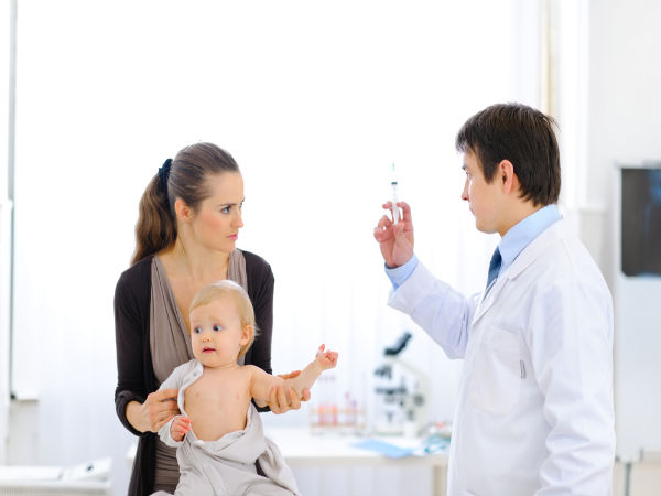 Cho trẻ đi kiểm tra sức khỏe định kỳ để kịp thời phát hiện và điều trị sớm, nếu mắc bệnh.