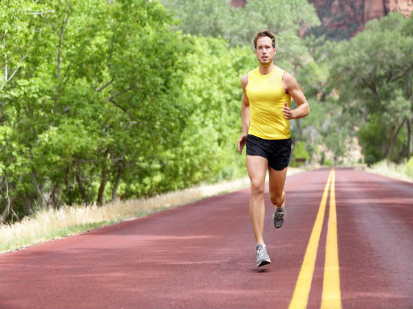 Theo một số báo cáo, chuối có tác dụng giúp phát triển cơ bắp. Đây là lý do tại sao những người thường xuyên chạy thể dục lại lựa chọn nước ép chuối.