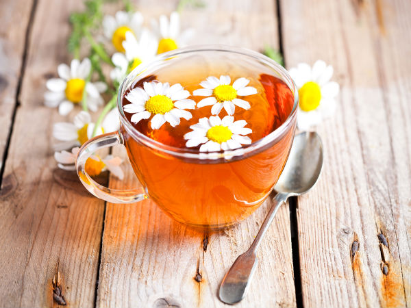 Trà hoa cúc: Ưu điểm của hoa cúc là có thể đem đến giấc ngủ nhẹ nhàng êm dịu và ngon giấc. Trà hoa cúc giúp làm dịu trí não giúp bạn nhanh chóng đi vào giấc ngủ. Các bệnh nhân tâm thần phân liệt nên uống loại trà này.