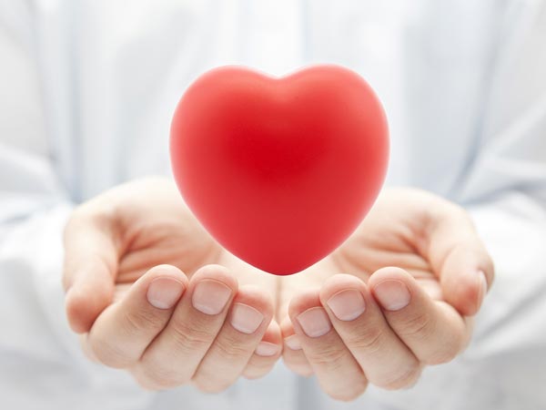 Bệnh tim mạch: Thiếu vitamin C cũng có thể là nguyên nhân gây nên các vấn đề tim mạch như tổn thương các mạch máu, chức năng tim giảm. Hãy cố gắng ăn nhiều các loại trái cây họ cam quýt trong chế độ ăn uống để có thể làm giảm nguy cơ mắc các bệnh tim mạch.