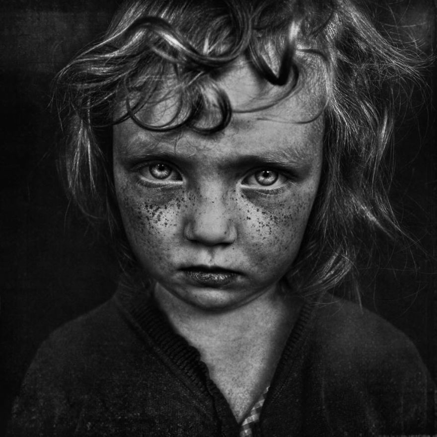 B&W Child: Ấn tượng 20 bức ảnh đen trắng về trẻ em - Ảnh 9
