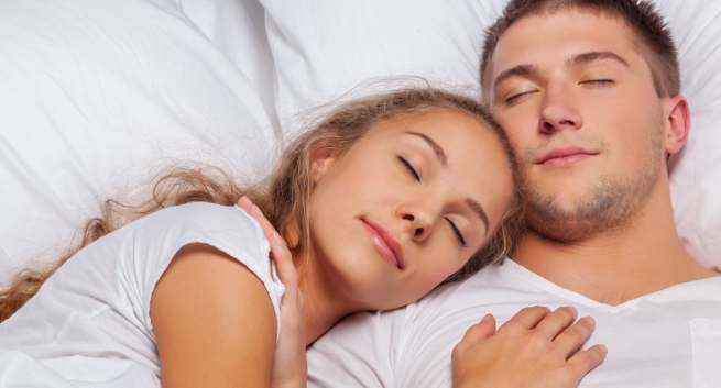 Không sex thì vợ chồng nên làm gì trên giường? - Ảnh 6