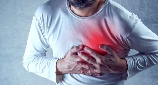 Bệnh tim mạch: Mất ngủ kéo dài có thể gây nhồi máu cơ tim hoặc các cơn đau tim đột ngột. Nghiên cứu thực hiện 11 năm của các nhà khoa học Na Uy trên 52.000 người đã chứng minh rằng, những người bị mất ngủ cũng thường bị đau tim.