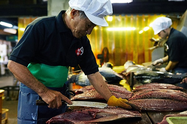 Cách làm cá ngừ khô katsuobushi nức tiếng của người Nhật Bản - Ảnh 2