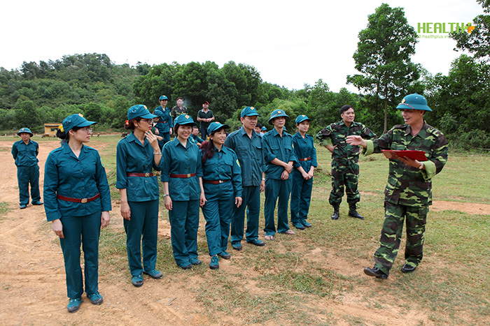 IMC tham gia huấn luyện dân quân tự vệ 2016:  Thực hành bắn đạn thật  - Ảnh 2