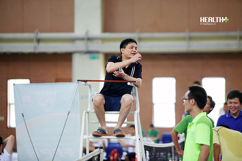 Một phút ngẫu hứng của TS. Nguyễn Thanh Phong khi quyết định nhận làm trọng tài của trận chung kết bảng Nâng cao của giải đấu