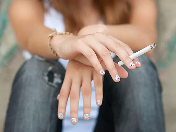 Hút thuốc được cho là một trong những nguyên nhân chính gây Ung thư máu ở người lớn.