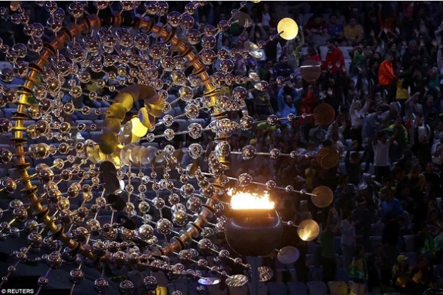 Những khoảnh khắc ấn tượng tại lễ bế mạc Olympic Rio 2016 - Ảnh 4