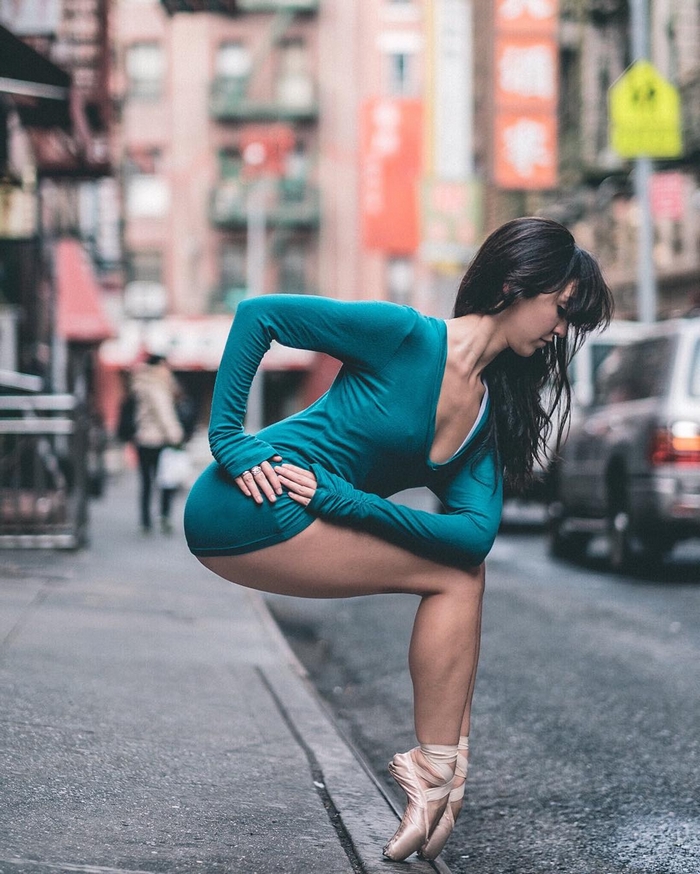 Mê hoặc với những vũ điệu ballet tuyệt đẹp trên đường phố New York - Ảnh 6