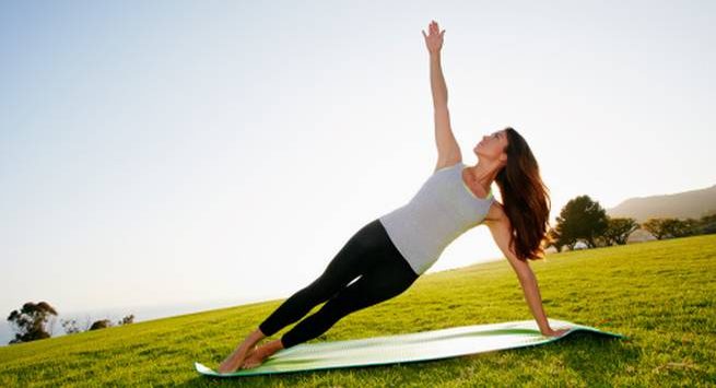 6 bài tập yoga giúp đánh tan mỡ thừa lưng và 2 bên eo - Ảnh 6