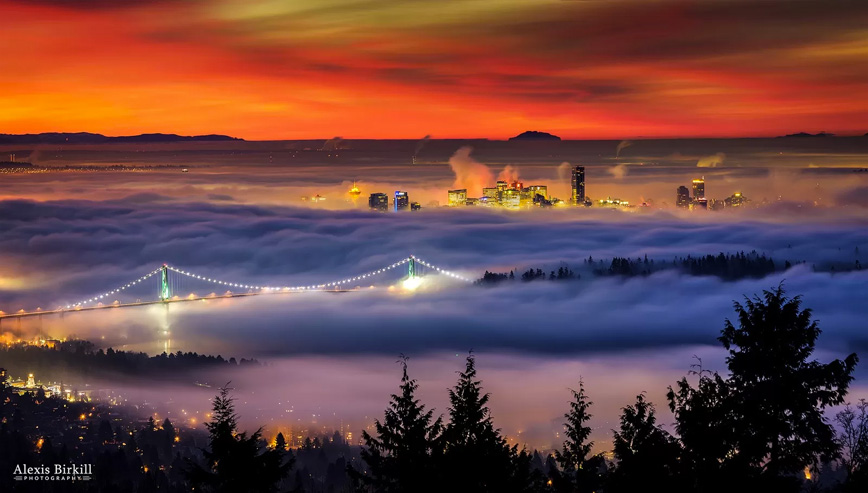 Sương mù bao phủ Vancouver - Canada - Ảnh: Alexis Birkill