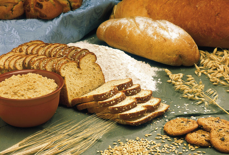 Bột mì: Bạn không nên ăn bột mì dưới bất kì hình thức nào, bởi bột mì có thể gây viêm và khiến tình trạng viêm khớp của bạn thêm trầm trọng hơn.