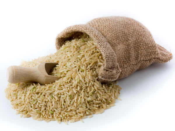 Gạo nâu: Gạo nâu rất giàu chất xơ và có chứa các acid béo lành mạnh, giúp ngăn cản sự phát triển của tế bào ung thư.