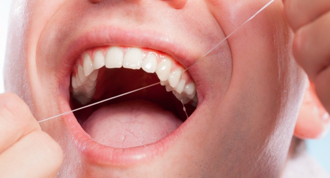 Thói quen chăm sóc răng miệng có thể khiến răng ố vàng - Ảnh 3