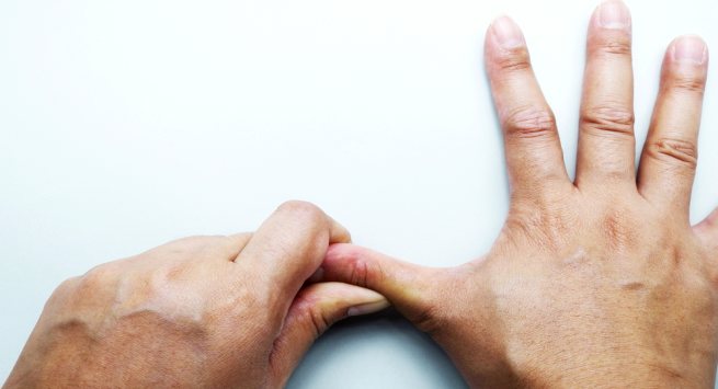 5 bài tập đơn giản để giảm đau khớp ngón tay - Ảnh 3