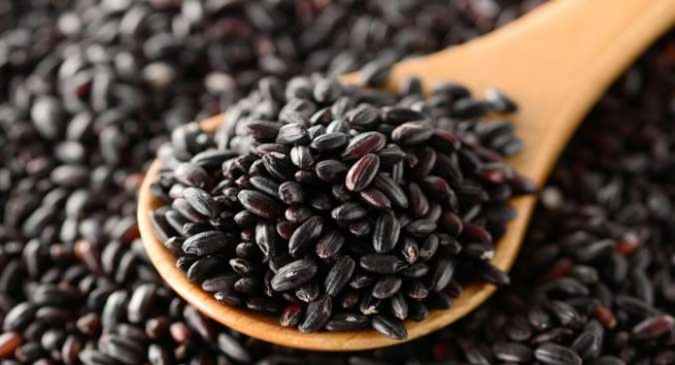 Gạo đen: Loại gạo này chứa rất nhiều chất xơ, chất chống oxy hoá mạnh và có đặc tính chống ung thư hiệu quả.