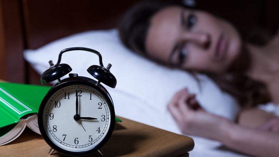 Mất ngủ, ngủ không ngon ảnh hưởng gì đến sức khỏe, cuộc sống? - Ảnh 2