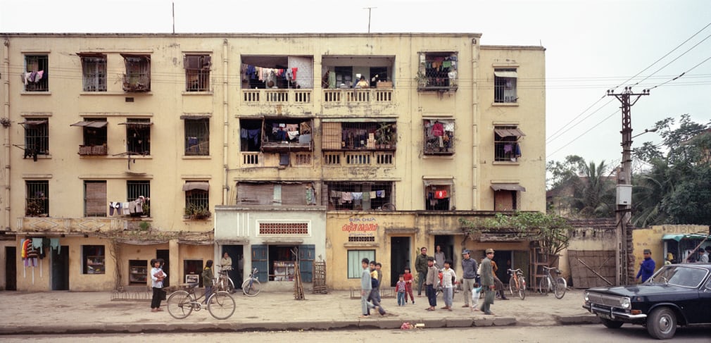 Hình ảnh thân quen một khu tập thể ở Hà Nội vào năm 1988.