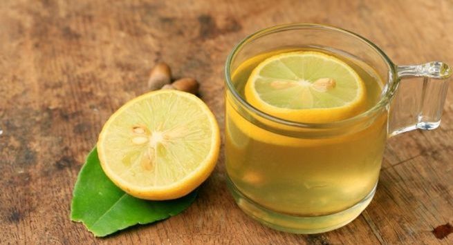 Chanh: Là một nguồn vitamin C dồi dào, chanh có thể giúp bạn chống lại cảm lạnh thông thường, ho và cảm cúm theo mùa.