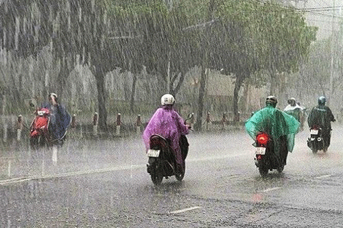 Miền Bắc mưa dông diện rộng, cảnh báo lốc sét