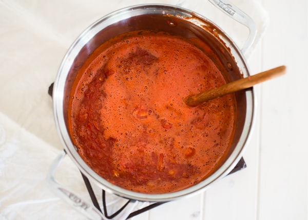 Tự làm nước sốt cà chua đặc sánh để bảo quản lâu ngày trong tủ đông