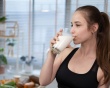 Ngoài nước lọc, nên uống gì trong ngày nắng nóng?