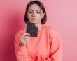 Ăn chocolate đen có giúp giảm đau bụng kinh?
