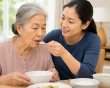 Làm sao để giảm khó nuốt, chảy nước dãi do bệnh Parkinson?