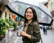 Những thói quen trong mùa mưa dễ làm da xấu đi