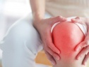 Làm sao cải thiện triệu chứng đau do thoái hóa khớp?