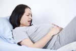 Dấu hiệu sảy thai sớm mẹ bầu cần biết