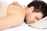 5 tư thế ngủ khiến nam giới bị yếu sinh lý
