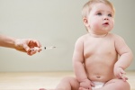 Nhận diện 6 phản ứng sau khi tiêm vaccine cho trẻ