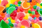 Hơn 1.000 học sinh phải cấp cứu vì ăn kẹo trái cây