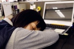 Ngủ gục tại văn phòng vào buổi trưa tốt hay xấu?