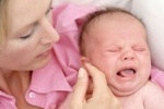 Giúp trẻ tránh bị đau khi mọc răng sữa