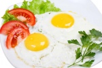 Ăn lòng đỏ trứng có làm tăng cholesterol?