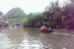 Cảnh báo dịch bệnh bùng phát sau mưa lũ tại Quảng Ninh