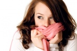 10 lý do phụ nữ luôn cảm thấy lạnh hơn nam giới