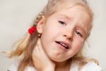 Trẻ viêm họng do trào ngược dạ dày thực quản có nguy hiểm không?
