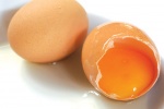 Trứng gà có giúp xung trận được “sung” hơn?
