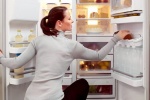 Dọn tủ lạnh nhàn tênh, sạch bong với các mẹo đơn giản