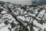 Tuyết phủ trắng xoá Sapa nhìn từ trên cao bằng flycam
