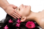 Massage tinh dầu - giải pháp làm đẹp cho mọi loại tóc