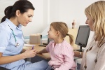 Trẻ bị động kinh cục bộ điều trị thế nào?