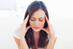 Tụt huyết áp, đau đầu khi thay đổi tư thế có chữa được không?