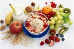 Muốn giảm cholesterol chỉ cần thay đổi chế độ ăn?