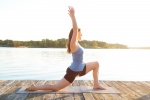 10 tư thế yoga giúp bạn tràn năng lượng 